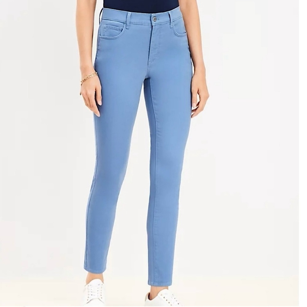 NWT Loft Women’s Five‎ Pocket The Skinny Mid Rise Regular Pants Blue 26 Petite